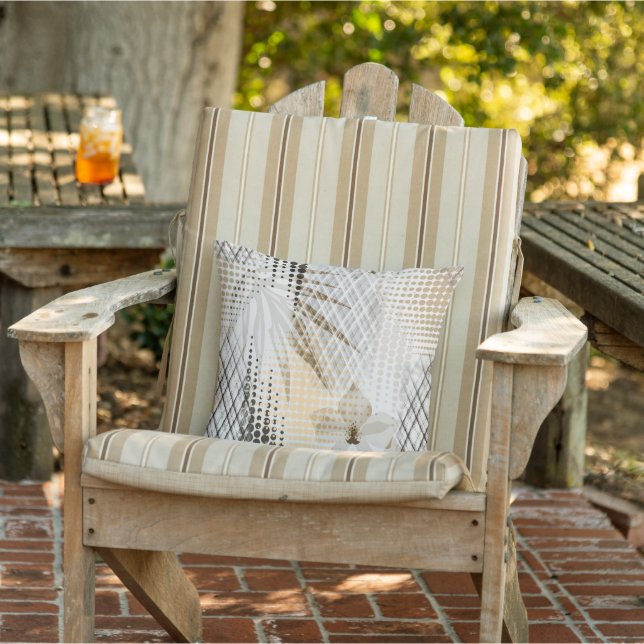 Coussin Crème délicate populaire.  (Chaise)
