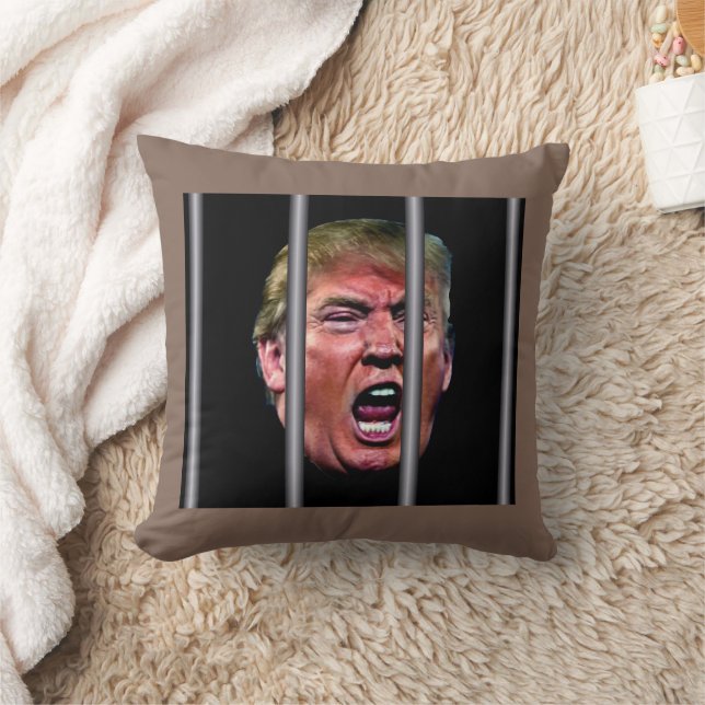 Coussin Criant Trump Tête Derrière Les Barreaux De Prison (Couverture)