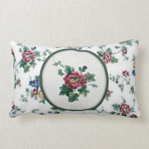 Coussin croisé rose de point