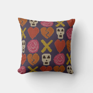 Coussin croix point amour