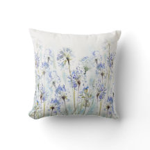 Croquis en aquarelle des fleurs d'été bleues