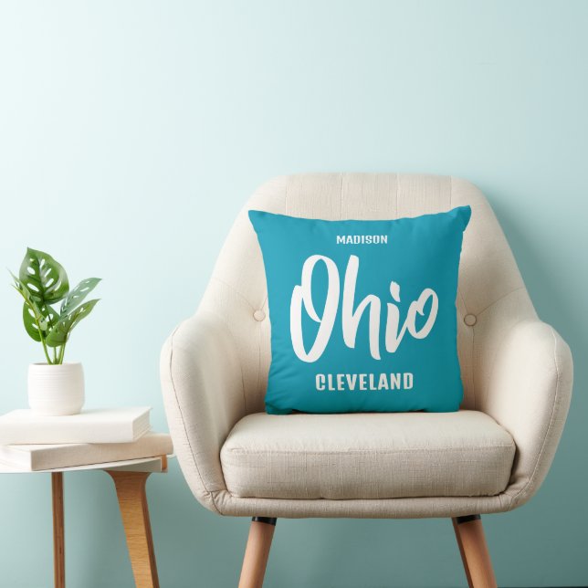 Coussin Custom Location, Name & Color Ohio (Chaise)