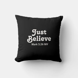 Coussin Cute Black and White Believe in Miracles Initial