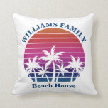Coussin Cute Custom Beach House<br><div class="desc">Maison de plage sur mesure cool coussin avec un joli coucher de soleil rose derrière des palmiers tropicaux. Belle décoration personnalisée de maison île pour votre chalet à thème côtier.</div>