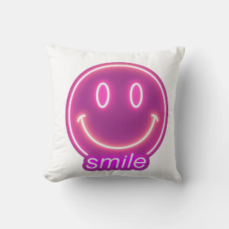 Coussin Cute Smiling Face Pillow – Cheerful Home Decor”
