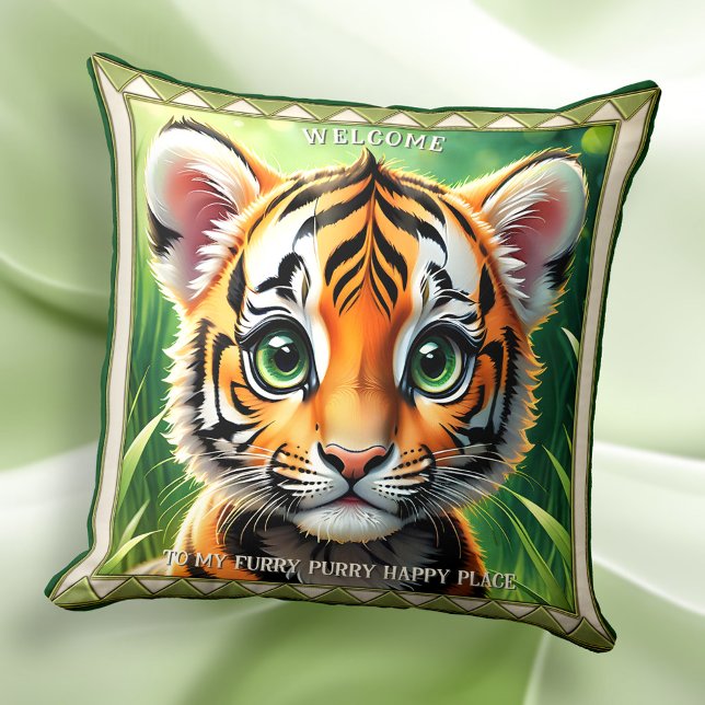 Coussin Cute Tiger Cub Amoureux de les chats Animal Art (Pillow featuring a painting of a cute tiger cub. Lovely for a child's room.)
