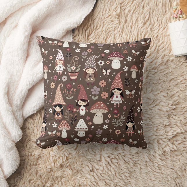 Coussin Cute Whimsical Fair Gnomes and Mushrooms  (Couverture)