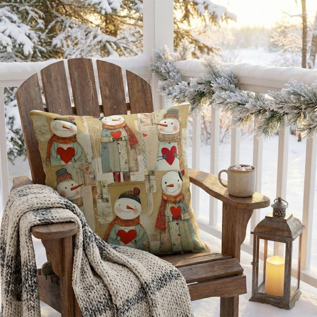 Coussin Cute Whimsical Hearts Snowman Winter (Pillow showing cute illustrations of snowmen with warm red hearts. With lovely earth tones)