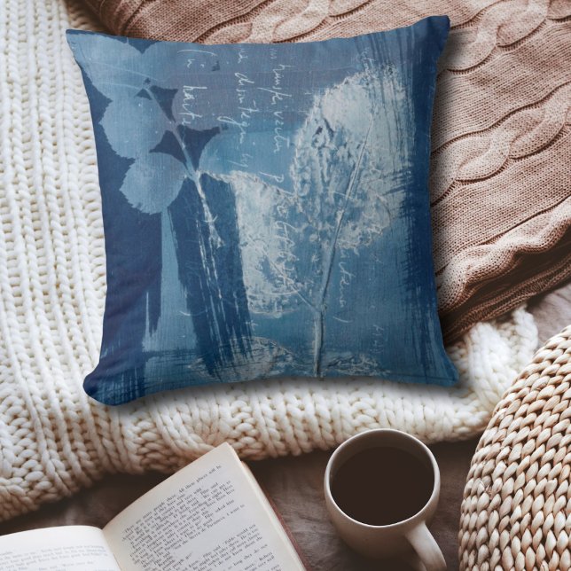 Coussin Cyanotype abstrait feuillage bleu boho (Créateur téléchargé)