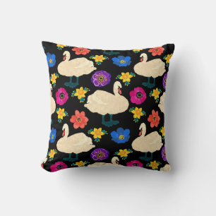 Coussin Cygnes, fleurs, arrière - plan noir dessiné à la m