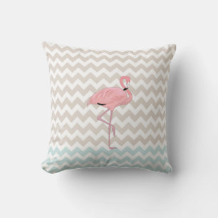 Coussin d'accent de Chevron de Flamant rose