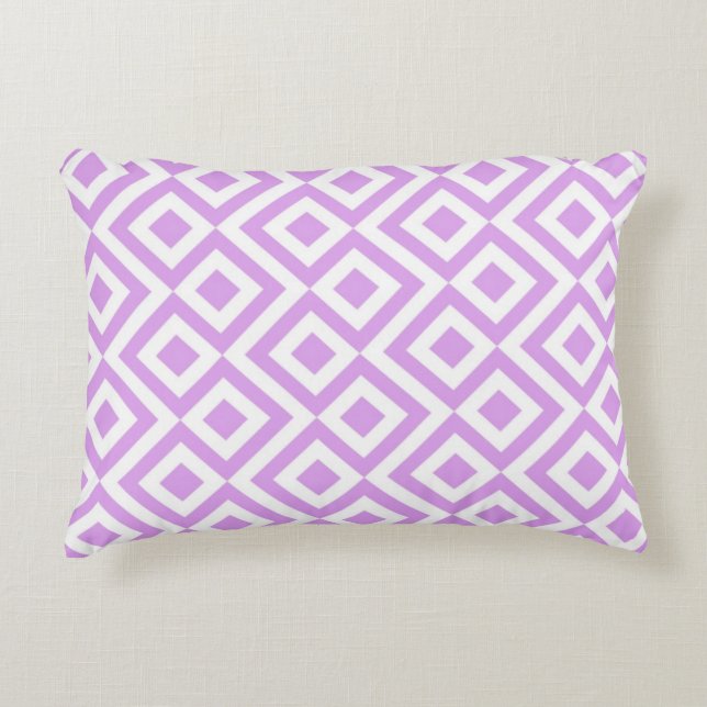 Coussin d'accent de méandre pâle et violet blanc (Devant)