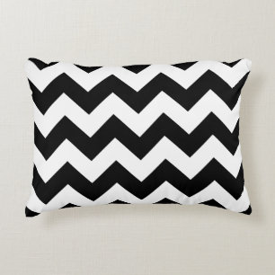 Coussin d'accent de zigzag de Chevron - noir et