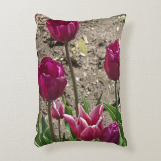 Coussin d'accent des tulipes violettes