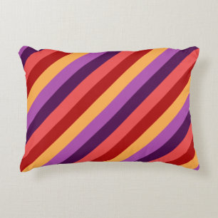 Coussin d'accentuation des rayures de violet rouge