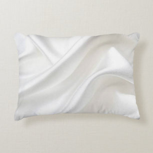 Coussin d'accentuation en satin blanc Faux
