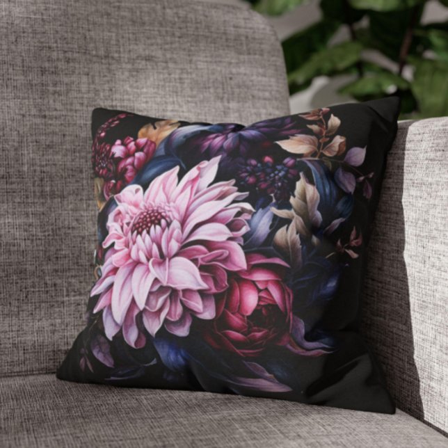 Coussin Dahlia Floral Sombre  (Créateur téléchargé)