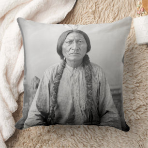 Coussin Dakota Leader assis Bull Amérindien