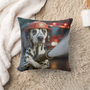 Coussin Dalmatien avec une lance à incendie
