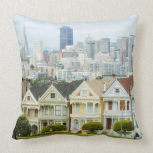 Coussin Dames peintes, maisons victoriennes et horizon