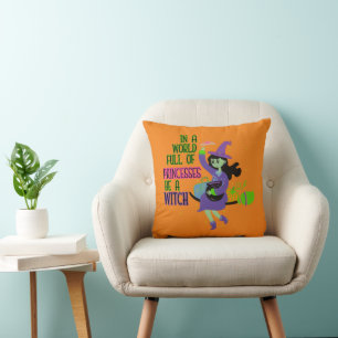 Coussin Dans un monde plein de princesses soyez sorcières