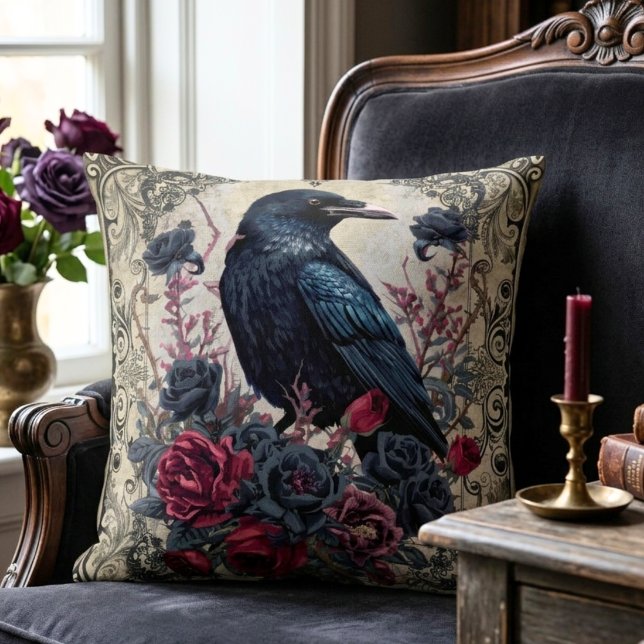 Coussin Dark Academia Gothique Corbeau Humeur Florale (Dark Academia Gothic Raven floral throw pillow)