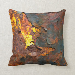 Coussin de conception industrielle rouge