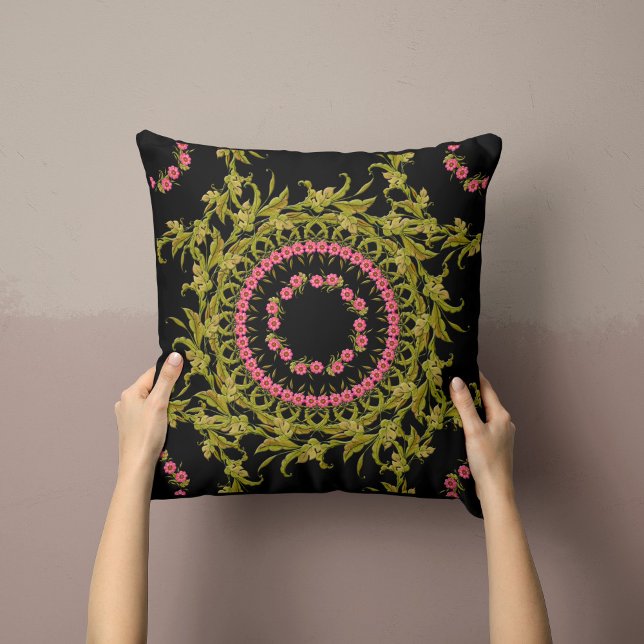 Coussin de couronne de fleurs en noir (Créateur téléchargé)