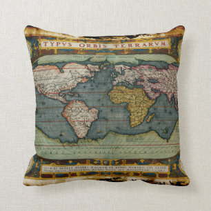 Coussin de déco de la carte de l'ancien monde