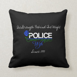 Coussin de décor d'épouse de police de rose de