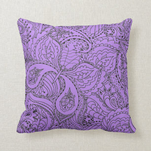 Coussin de dessin de papillon noir et violet