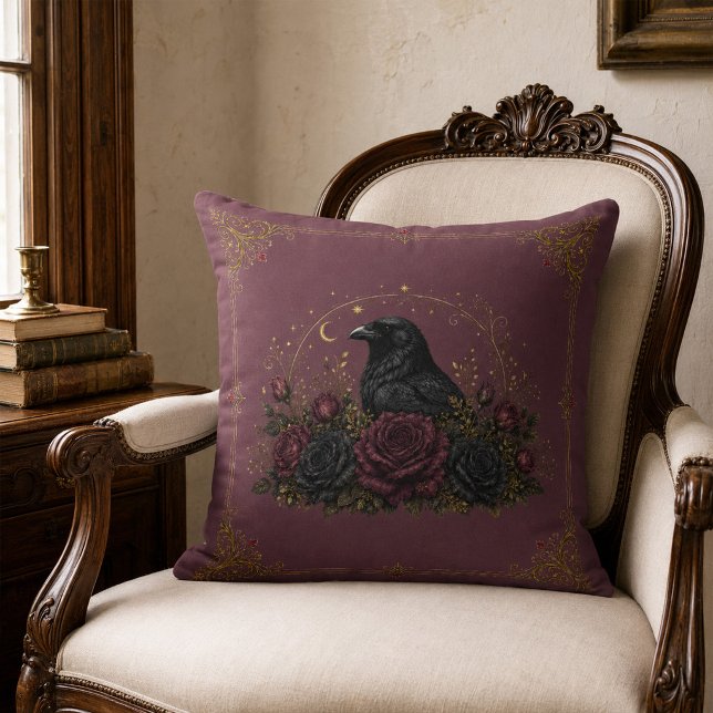 Coussin de jet antique prune victorien gothique ra (Antique Plum Victorian Gothic Raven Floral Throw Pillow)