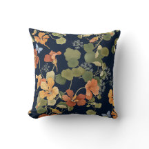Coussin de jet avec capucines retombantes