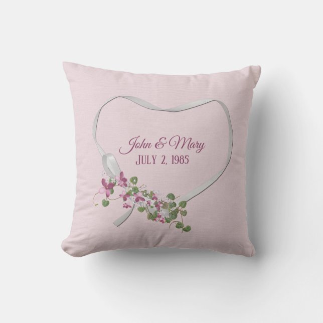 Coussin de jet avec cœur en ruban floral et date d (Recto)