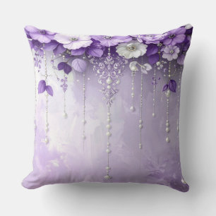 Coussin de jet avec fleurs violettes et perles pen