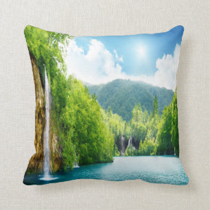 Coussin de jet de paysage de cascade