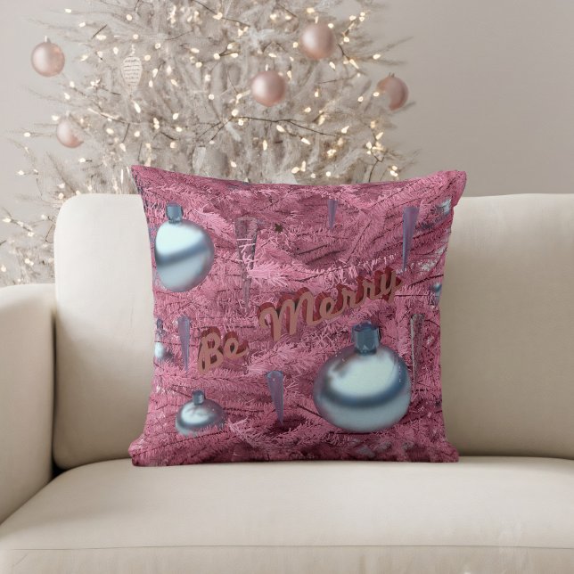 Coussin de jet inspiré par les arbres de Noël arti (Be Merry this holiday season with this pretty pink Christmas tree throw pillow!)