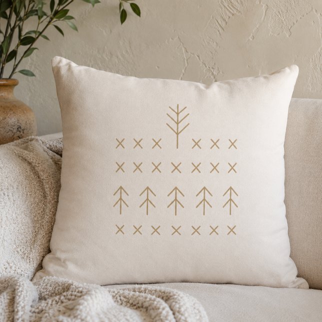 Coussin de jeté aux fils nordiques dorés (Soft ivory arrowwork brings Scandinavian cabin character to relaxed interiors)