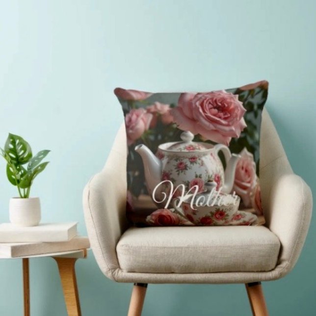 Coussin de jeté en thé rose chou rose (Throw Pillow 100% polyester heavyweight stretch material. Hidden zipper Made in the USA.
)