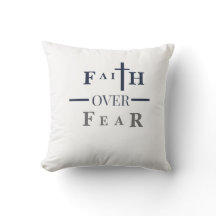 Coussin de jeté Faith Over Fear – Minimaliste Chré