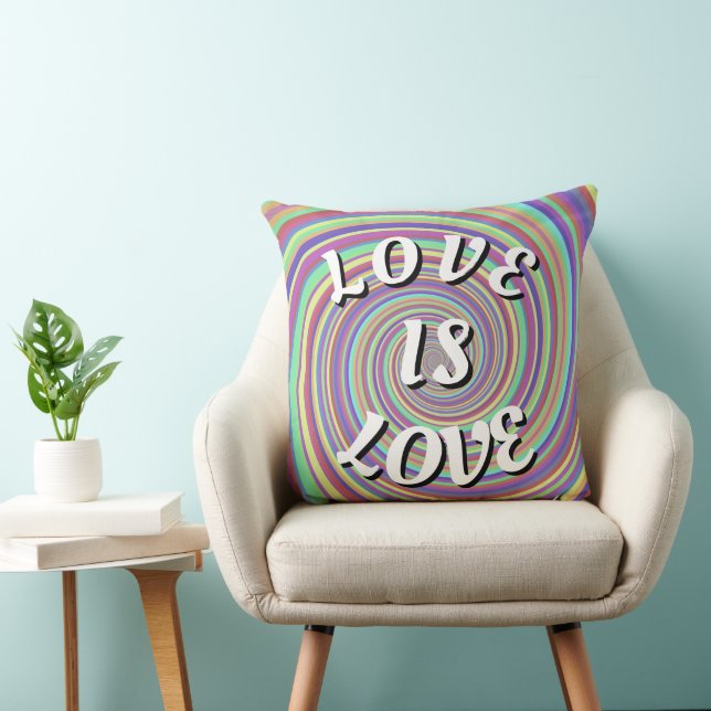 Coussin de jeton de fierté Love Is Love (Chaise)