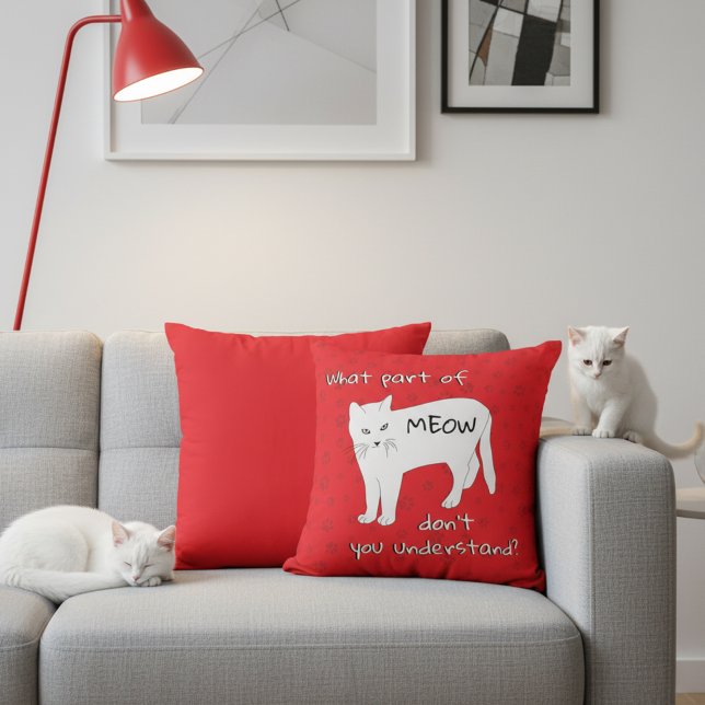Coussin de lancer chat rouge et blanc drôle  (Funny bold red and white cat throw pillow.)