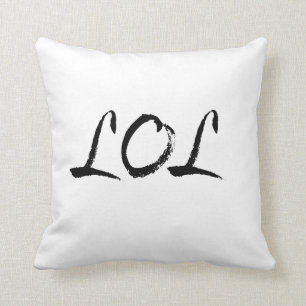 Coussin de LOL pendant des ados