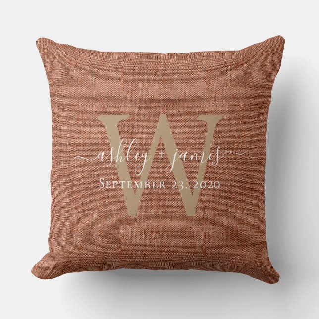 Coussin de mariage en lin Terracotta avec monogram (Recto)