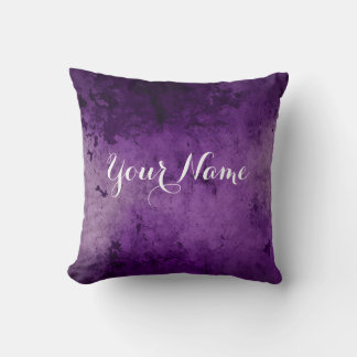 Coussin de nom de dégradé violet personnalisable