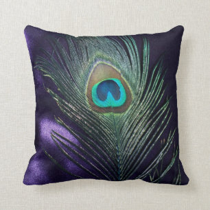 Coussin De paon de plume toujours la vie pourpre