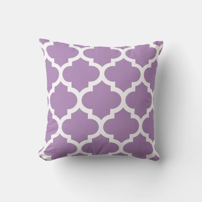 Coussin de Quatrefoil dans le pourpre de violette (Recto)