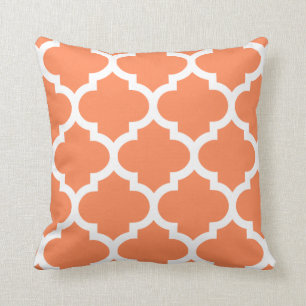 Coussin de Quatrefoil dans l'orange de nectarine