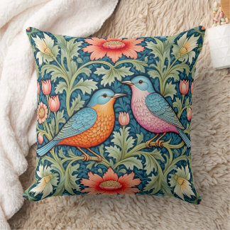 Coussin de style William Morris fleurs/ oiseaux.