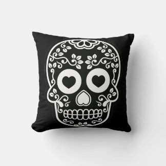 Coussin de vin de crâne noir et blanc